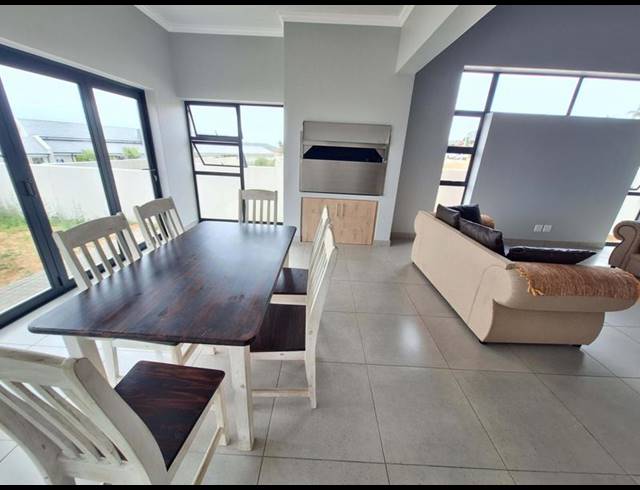 3 BEDROOM HOUSE FOR SALE IN HARTENBOS HEUWELS